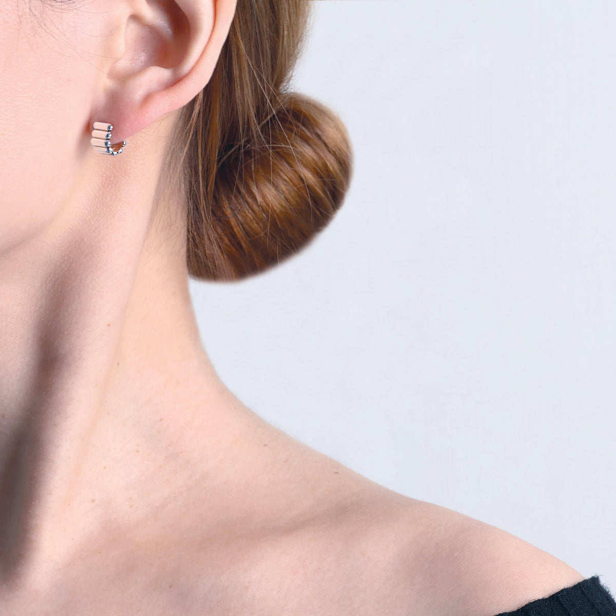 Leccornie White Gold Earrings