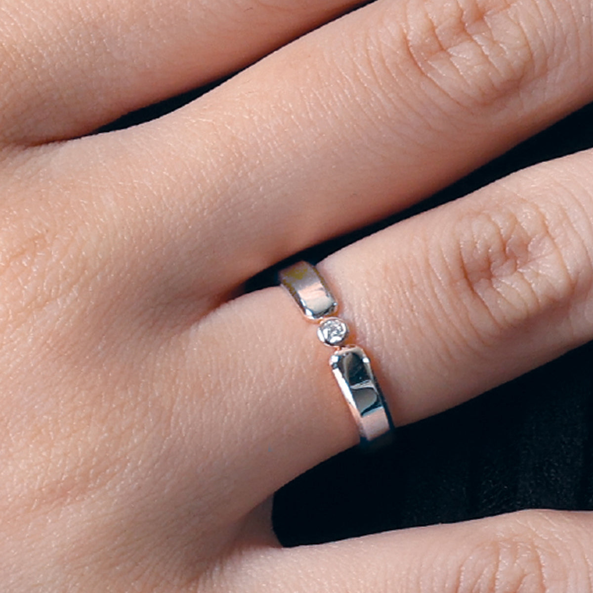 Leccornie White Gold Diamond Wedding Ring