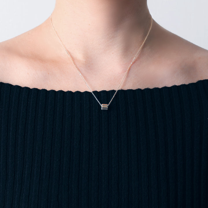 Leccornie Necklace White Gold