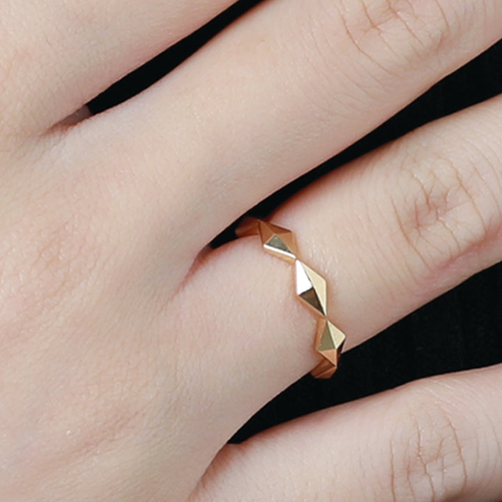 insieme hiems yellow gold wedding ring