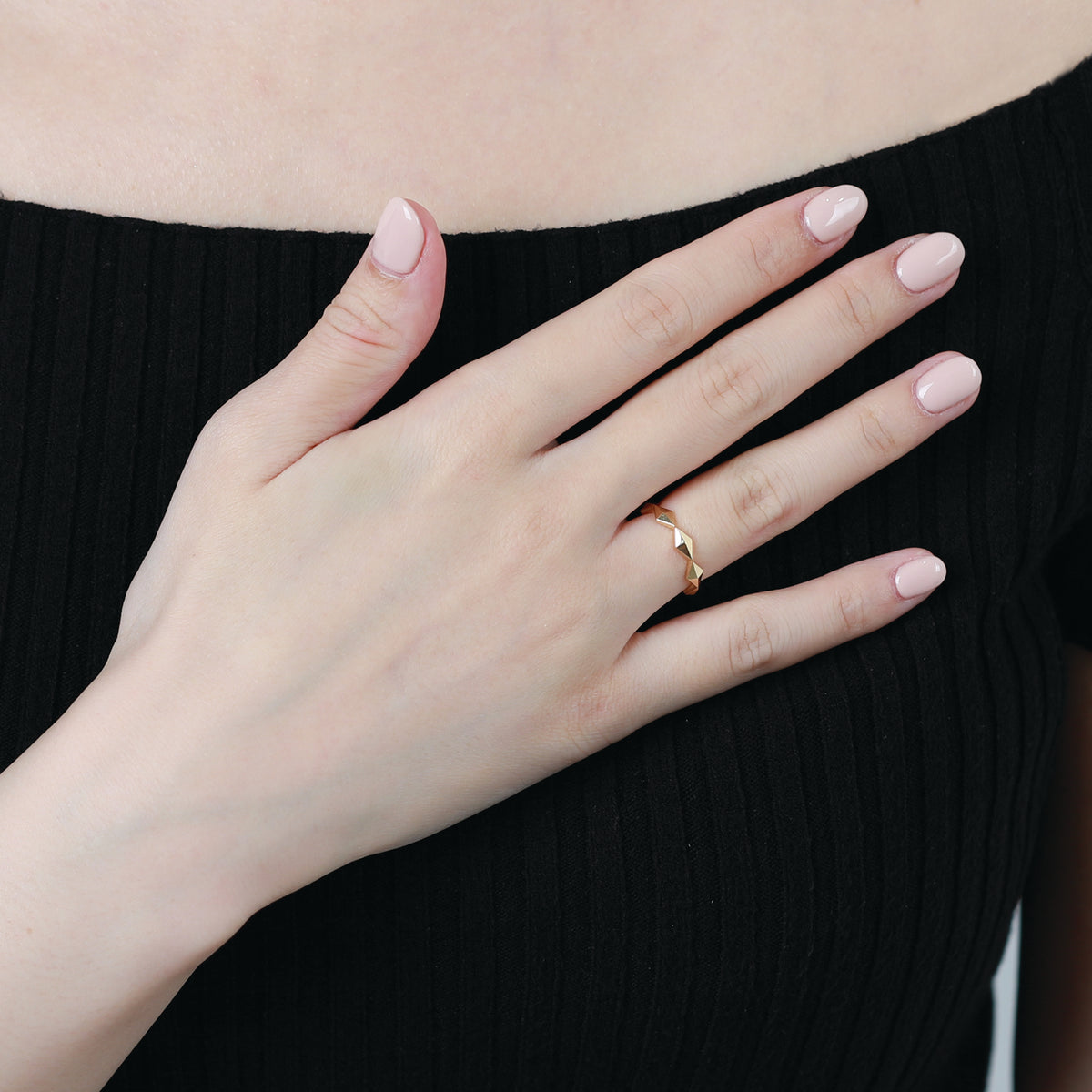 insieme hiems yellow gold wedding ring